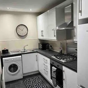 Townhouse Sleep 6 Belfast